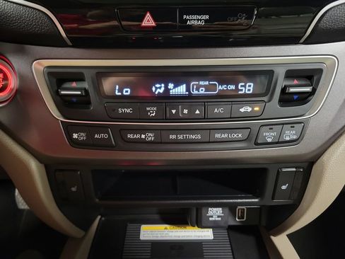 Used 2022 Honda Pilot Special Edition image 19