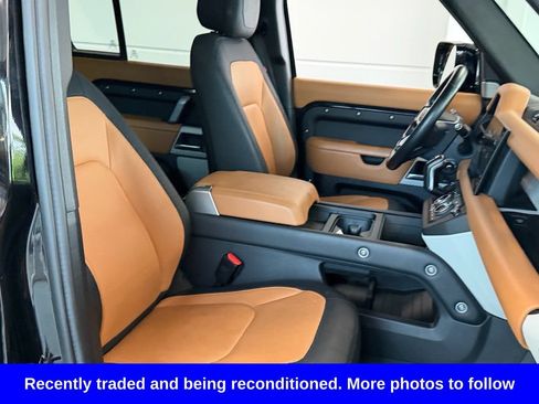 Used 2024 Land Rover Defender 130 X-Dynamic SE AWD/4WD image 15