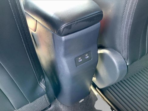 New 2025 Nissan Kicks SR image 15