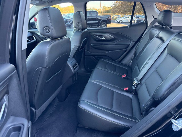Used 2023 GMC Terrain SLT w/ Tech Package FWD image 27