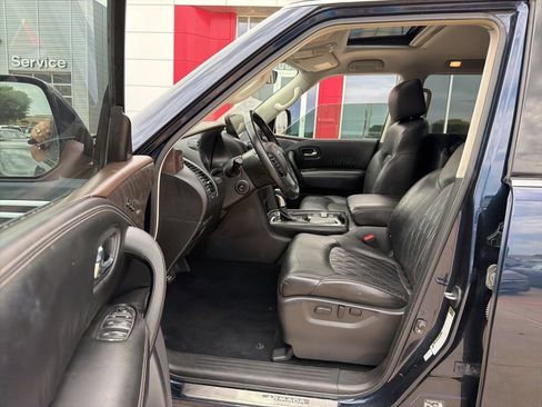 Used 2022 Nissan Armada Platinum w/ Captain's Chairs Package RWD image 13