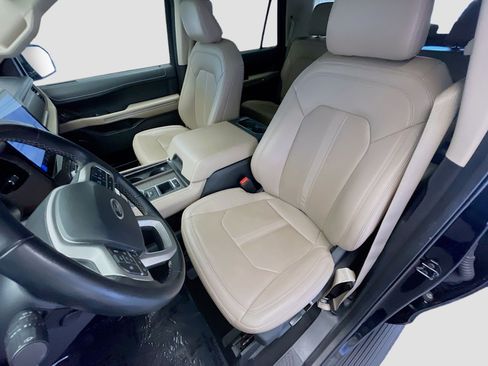 Used 2024 Ford Expedition Max Limited image 14