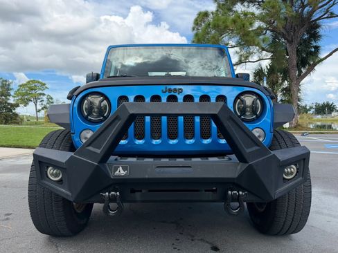 Used 2016 Jeep Wrangler Sport w/ Quick Order Package 24S AWD/4WD image 2