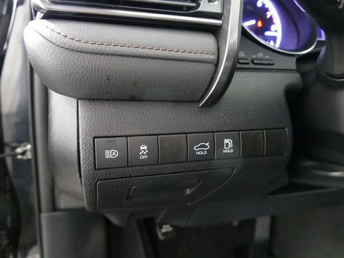 Used 2019 Toyota Camry LE image 15