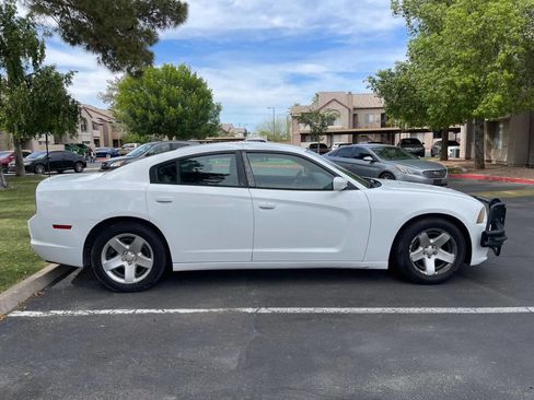 Used 2013 Dodge Charger Police RWD image 3