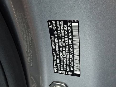 Certified 2025 Porsche 911 GT3 RWD image 30