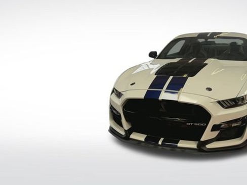 Used 2021 Ford Mustang Shelby GT500 w/ Technology Package RWD image 3