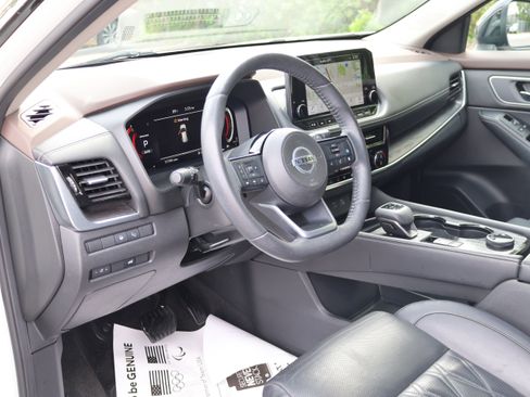 Used 2021 Nissan Rogue Platinum AWD/4WD image 35