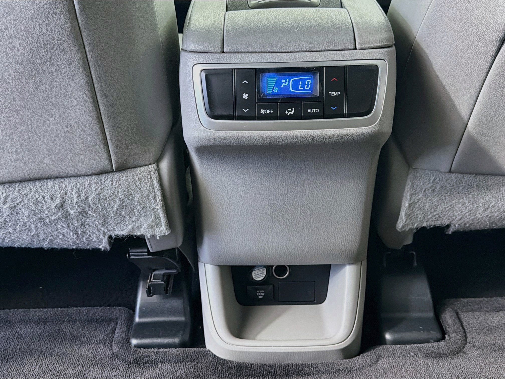 Used 2015 Toyota Highlander XLE FWD image 28