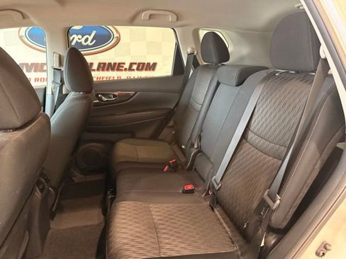 Used 2018 Nissan Rogue SV AWD/4WD image 21