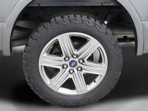 Used 2018 Ford F150 Lariat w/ Equipment Group 502A Luxury image 38