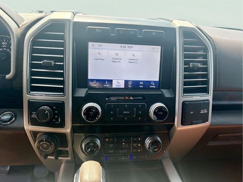 Used 2020 Ford F150 King Ranch w/ Equipment Group 601A Luxury AWD/4WD image 23
