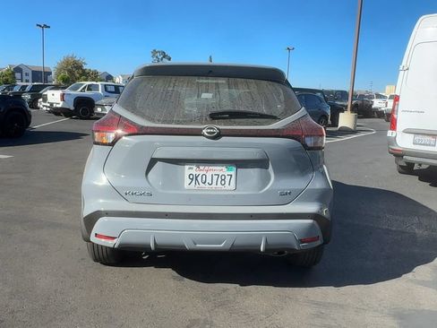 Used 2024 Nissan Kicks SR w/ SR Premium Package FWD image 7