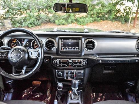 Used 2021 Jeep Wrangler Unlimited Sport image 12