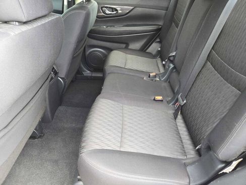Used 2018 Nissan Rogue SV FWD image 29
