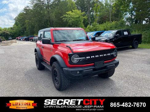 Used 2022 Ford Bronco Wildtrak AWD/4WD image 3