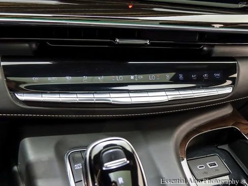 Used 2021 Cadillac Escalade Premium Luxury Platinum AWD/4WD image 21