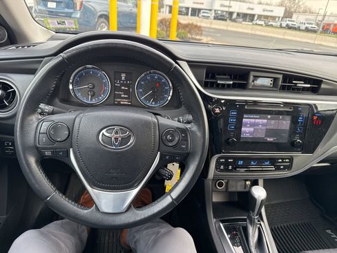 Used 2019 Toyota Corolla SE image 35