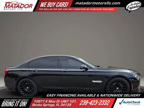 Used 2009 BMW 750i w/ Sport Pkg RWD image 4