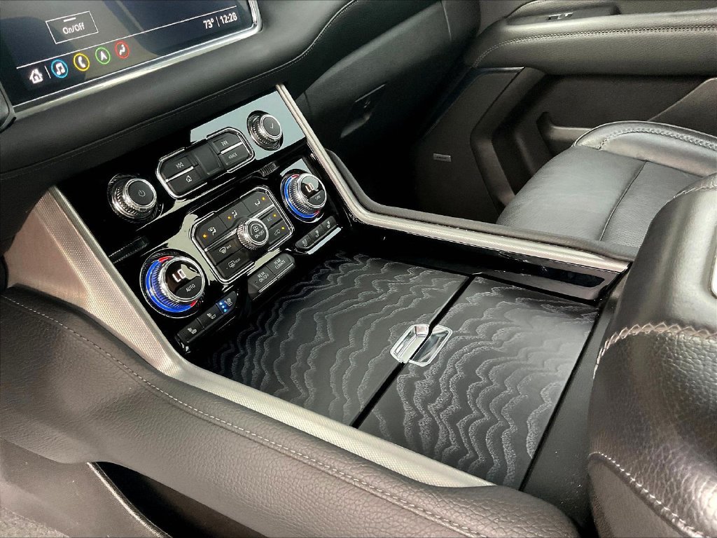 Used 2021 GMC Yukon Denali AWD/4WD image 17
