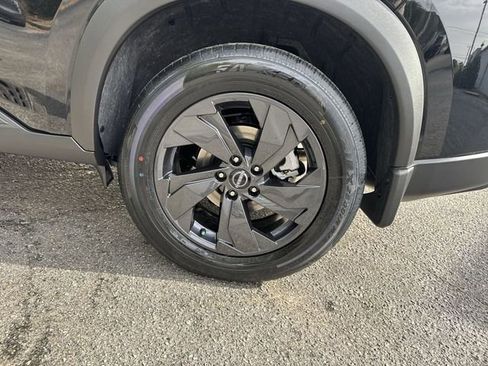New 2026 Nissan Rogue SV FWD image 32