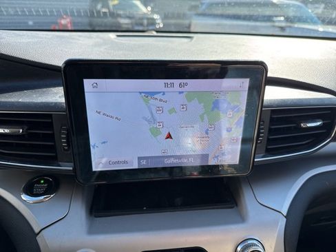 Used 2021 Ford Explorer XLT w/ Equipment Group 202A image 11