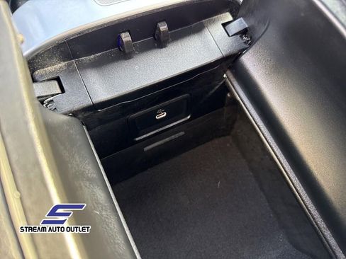 Used 2025 Mercedes-Benz C 300 4MATIC Sedan image 27