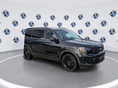 Used 2022 Kia Telluride EX w/ EX Premium Package image 2