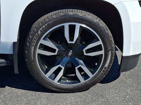 Used 2020 Chevrolet Suburban Premier AWD/4WD image 11