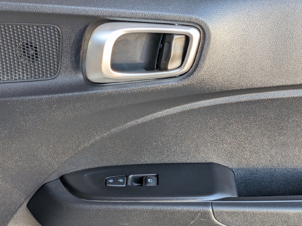 Used 2026 Hyundai Venue SEL FWD image 33