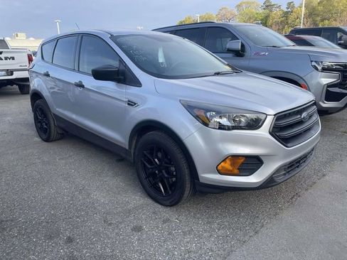 Used 2019 Ford Escape S image 1