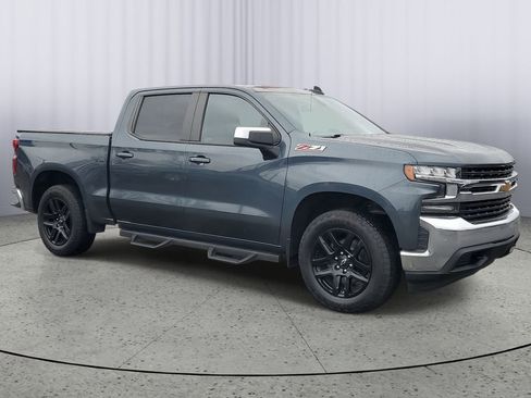 Used 2020 Chevrolet Silverado 1500 LT w/ All-Star Edition image 2