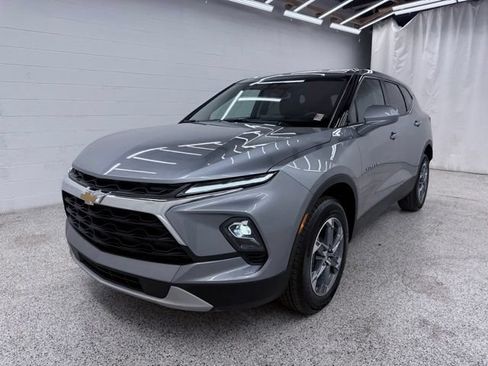 Used 2025 Chevrolet Blazer LT FWD image 5