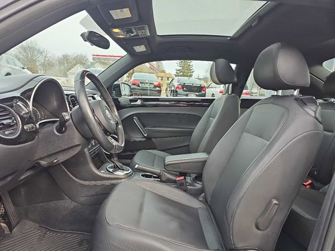 Used 2014 Volkswagen Beetle 2.5 image 11