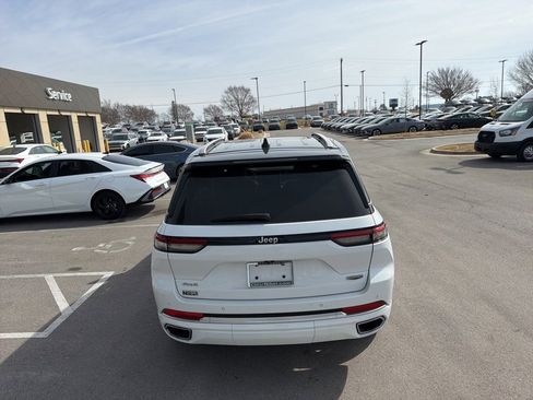 Used 2023 Jeep Grand Cherokee Summit image 9