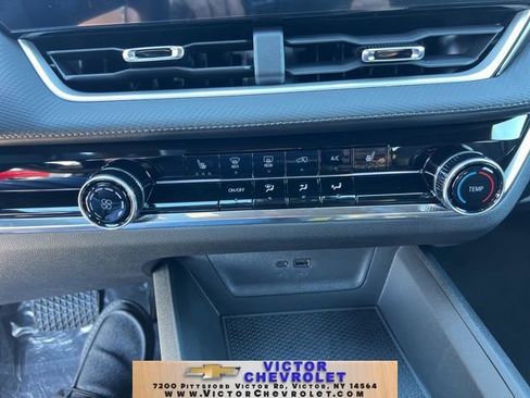 New 2025 Chevrolet Equinox LT w/ Safety and Technology Package image 15