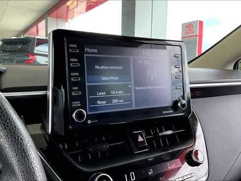 Used 2021 Toyota Corolla LE FWD image 22