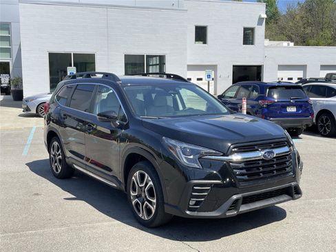 Certified 2023 Subaru Ascent Limited AWD/4WD image 7