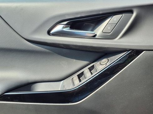 New 2026 Chevrolet Equinox LT w/ Convenience Package II image 16