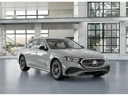 New 2026 Mercedes-Benz E 450 4MATIC Sedan image 10
