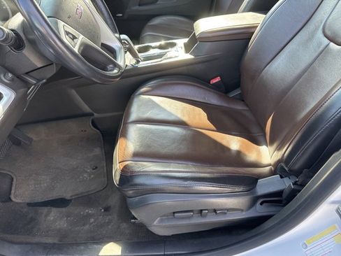 Used 2010 GMC Terrain SLT image 16