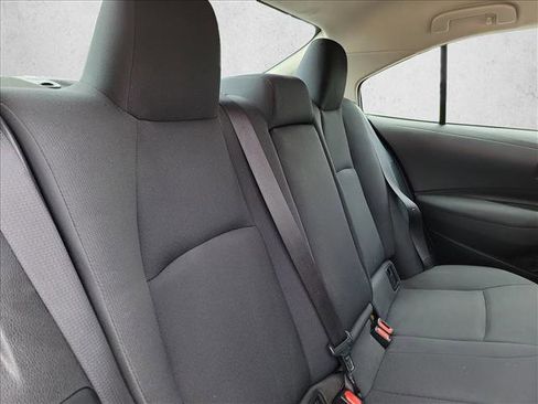 Used 2022 Toyota Corolla LE FWD image 13