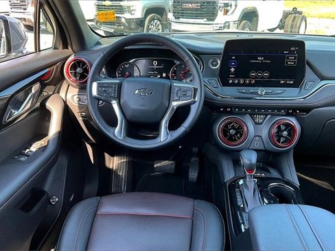 Used 2025 Chevrolet Blazer RS image 8