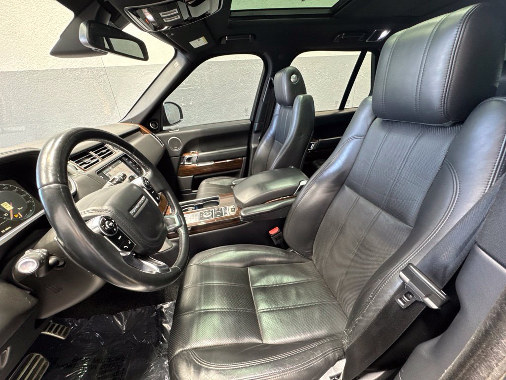 Used 2015 Land Rover Range Rover Supercharged AWD/4WD image 10