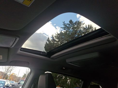 Certified 2024 Honda Odyssey Touring image 14