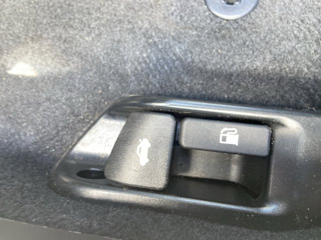 Used 2025 Toyota Corolla LE FWD image 44
