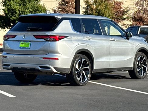 Used 2024 Mitsubishi Outlander FWD image 9