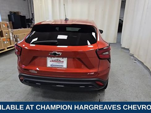 Used 2024 Chevrolet Trax RS w/ Driver Confidence Package FWD image 10