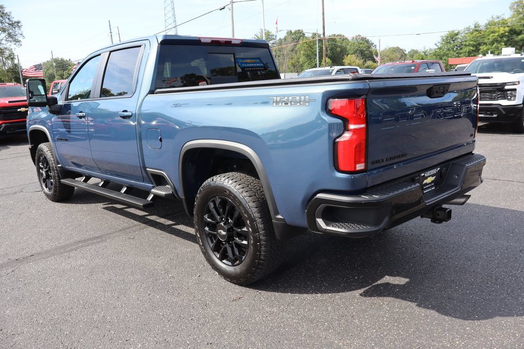 Used 2025 Chevrolet Silverado 3500 LT w/ Trail Boss Package AWD/4WD image 3