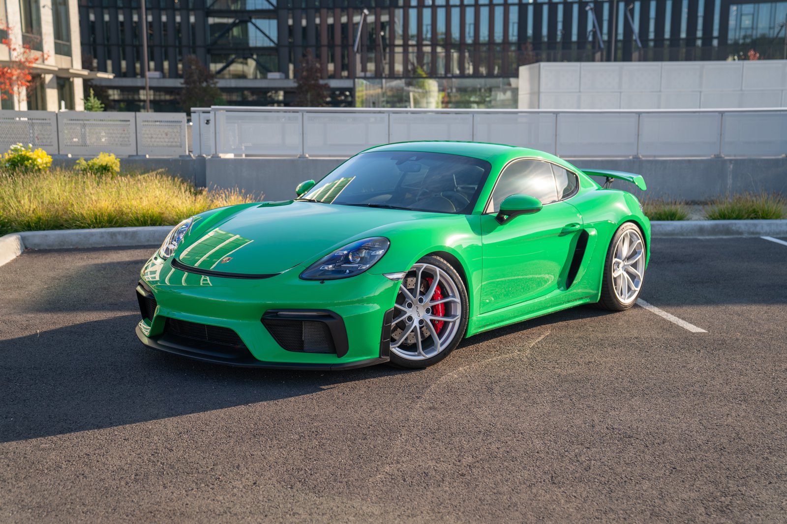 Certified 2022 Porsche 718 Cayman GT4 RWD image 1